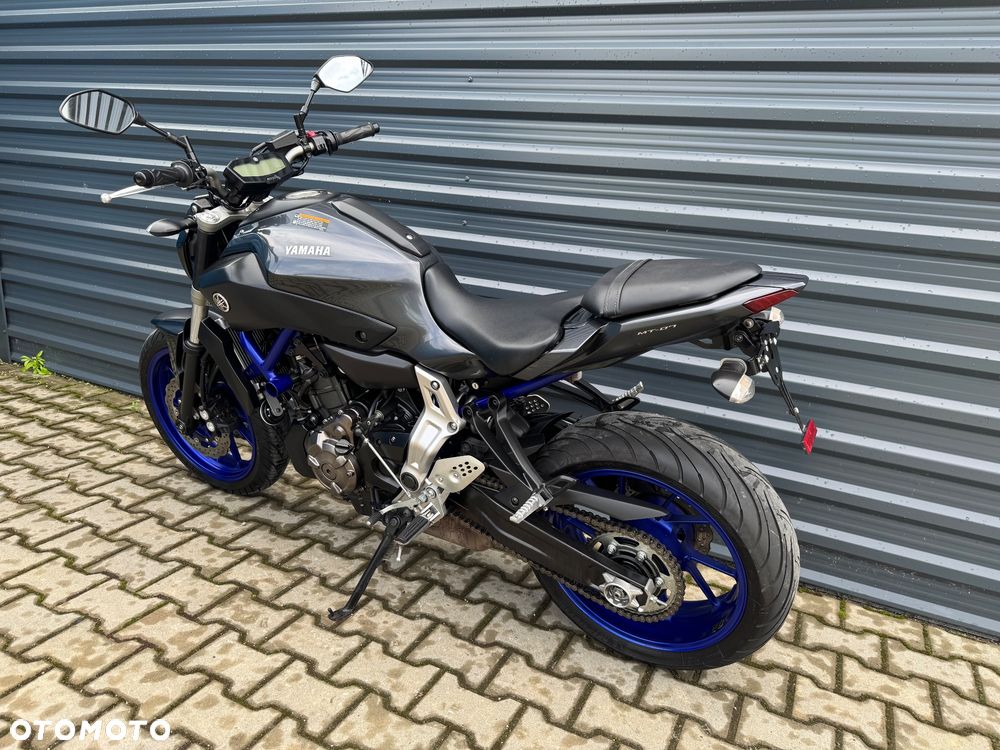Yamaha MT - 6