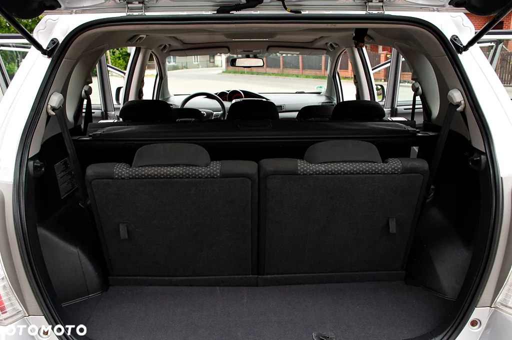 Toyota Verso 1.8 Premium 7os - 29