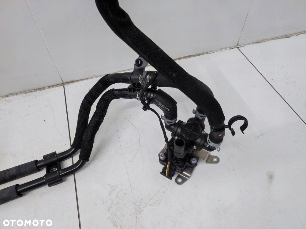 zawór sterowania wąż rurka przewód wody audi q8 e-tron etron - 2