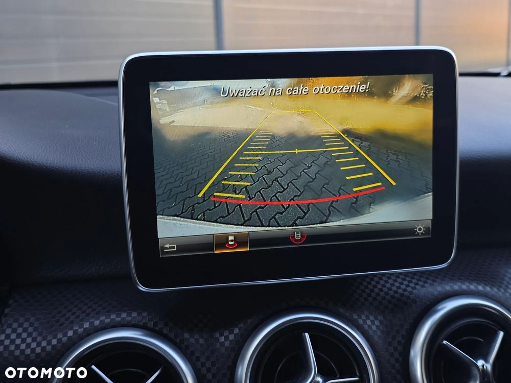 Mercedes-Benz Klasa A 180 7G-DCT AMG Line - 17