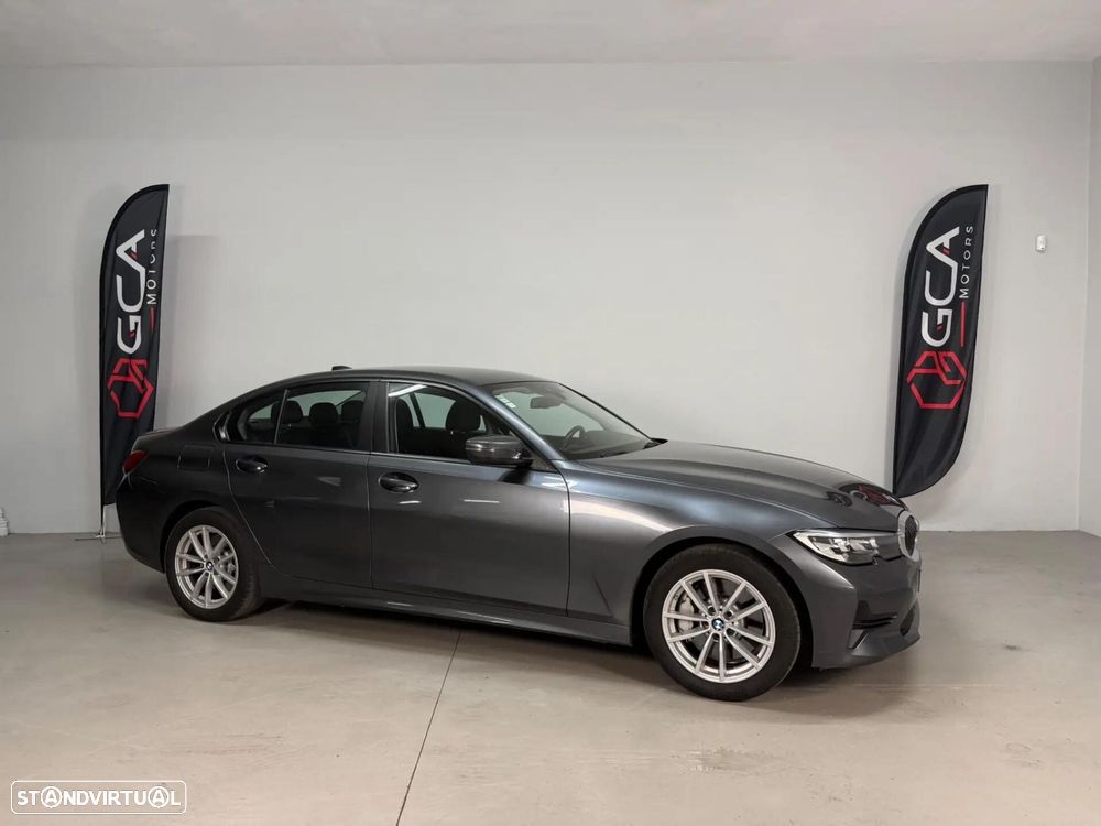BMW 330 e iPerformance Advantage — fotografia 2