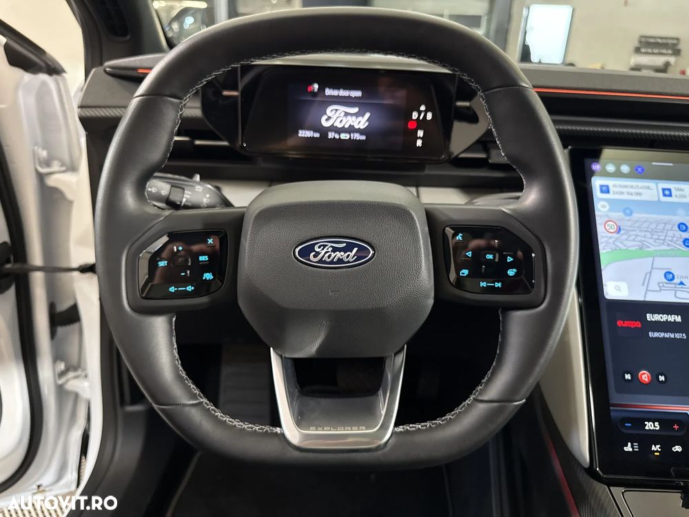 Ford Explorer - 17
