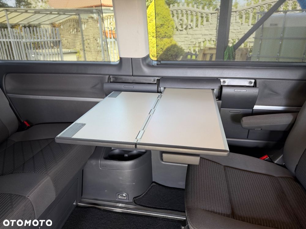 Volkswagen Multivan - 19