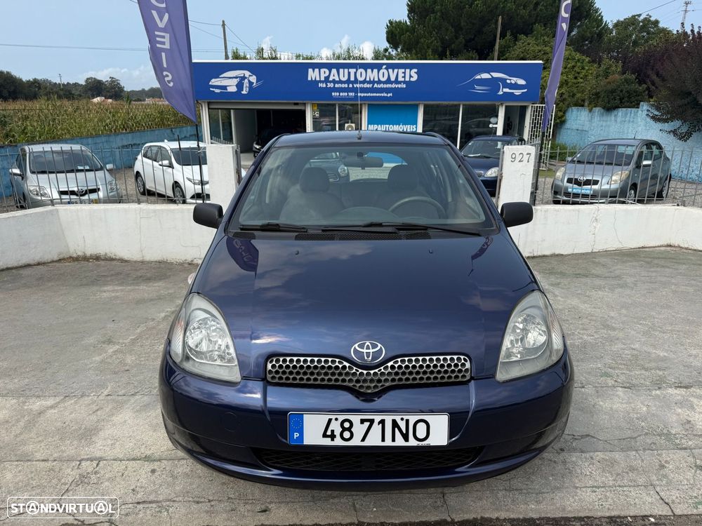 Toyota Yaris 1.0 Base - 2