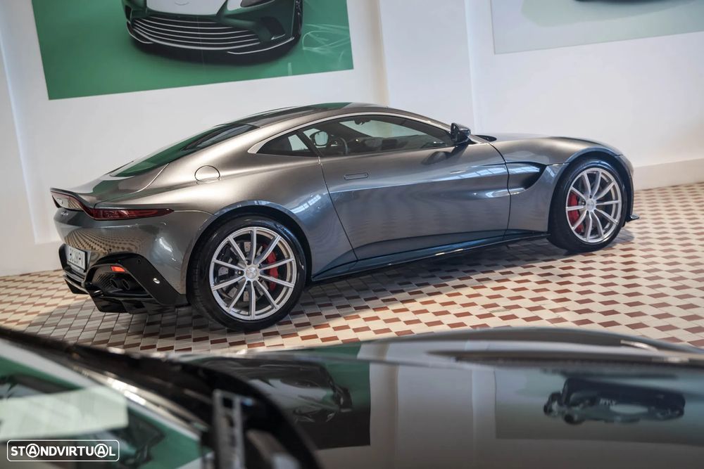 Aston Martin Vantage Coupe V8 - 7