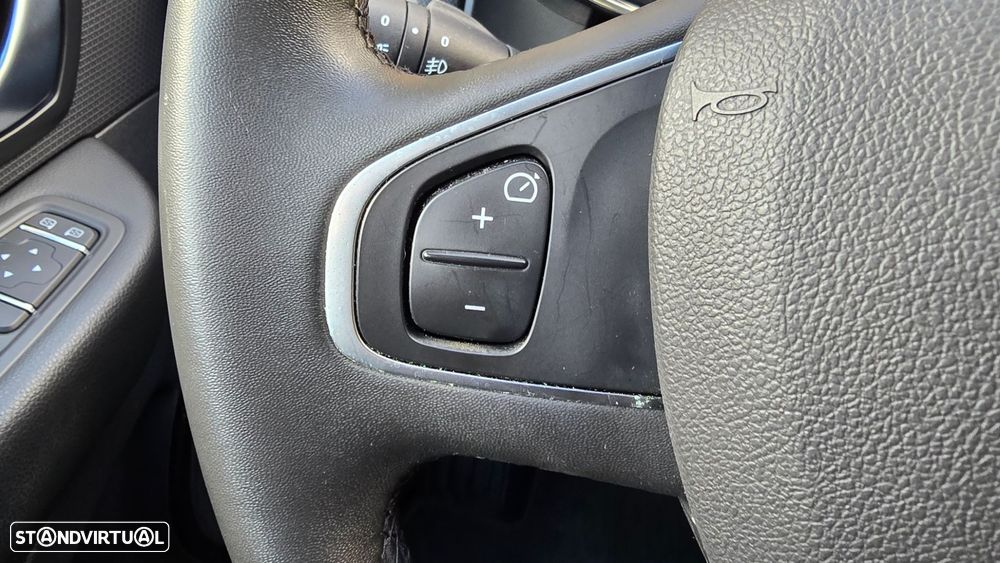 Renault Clio Sport Tourer 0.9 TCe Limited - 15