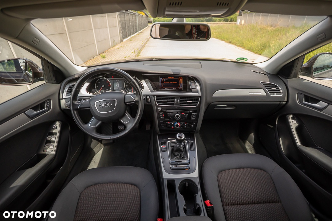 Audi A4 Allroad 2.0 TDI Quattro - 25