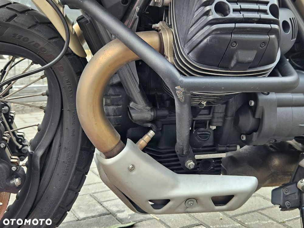Moto Guzzi V85 - 21