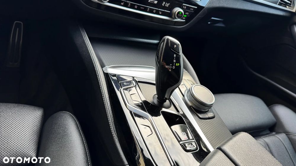 BMW Seria 5 530e M Sport sport - 28