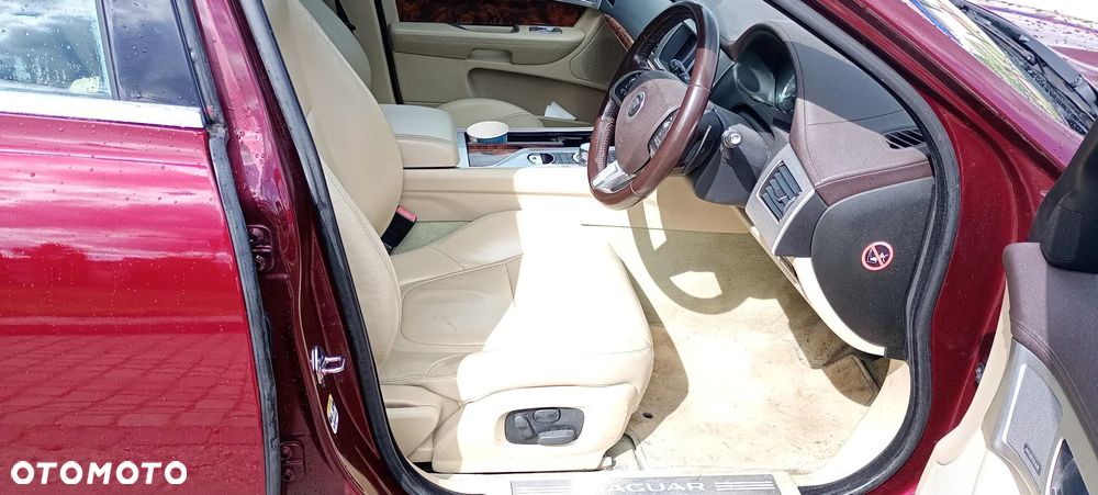 Jaguar XF 2.2 D Premium Luxury - 7