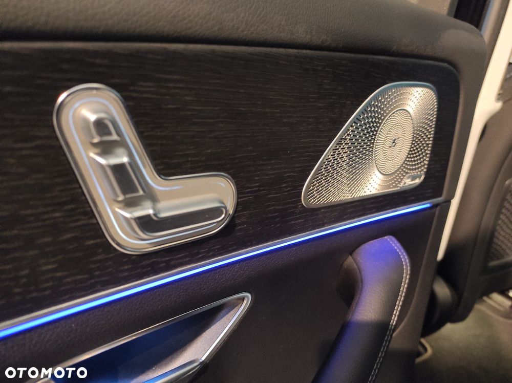 Mercedes-Benz GLS - 23