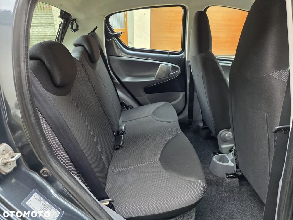 Toyota Aygo Black - 13