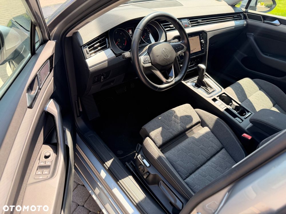 Volkswagen Passat 2.0 TDI SCR DSG Elegance - 11