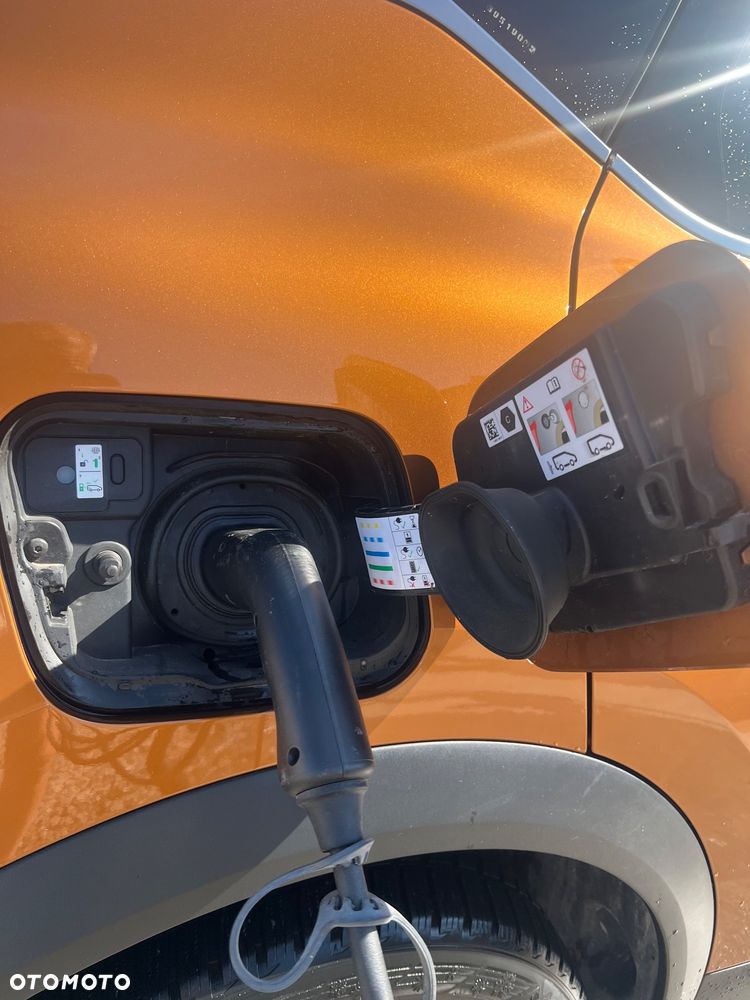 Renault Captur 1.6 E-TECH Plug-In Intens - 16