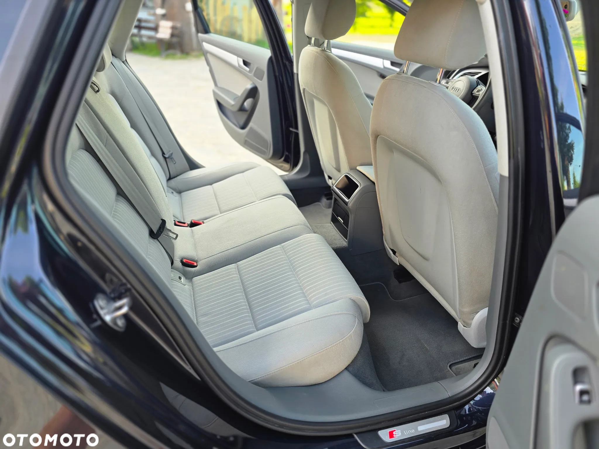 Audi A4 2.0 TDI DPF clean diesel quattro S tronic S line Sportpaket - 32