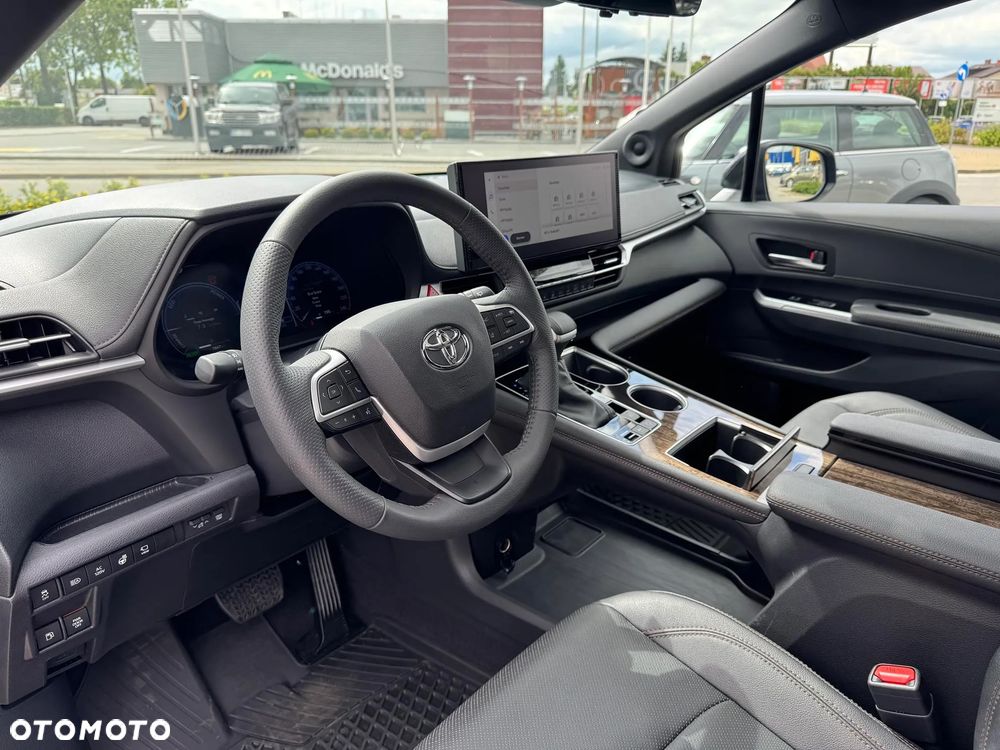 Toyota Sienna - 26