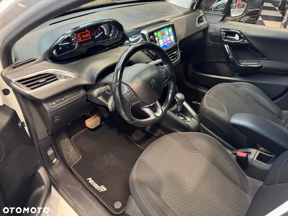 Peugeot 208 PureTech 110 Stop & Start EAT6 Allure - 6