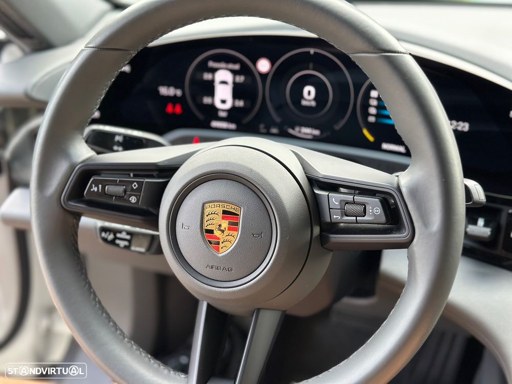 Porsche Taycan 4S Bateria Performance Plus - 39