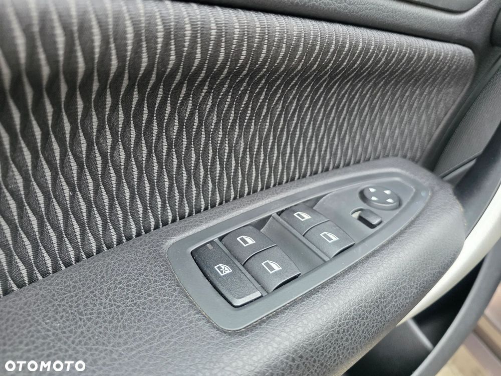 BMW Seria 1 - 18