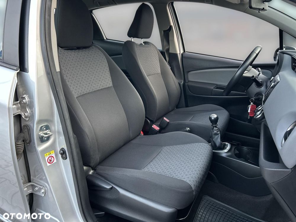 Toyota Yaris - 10