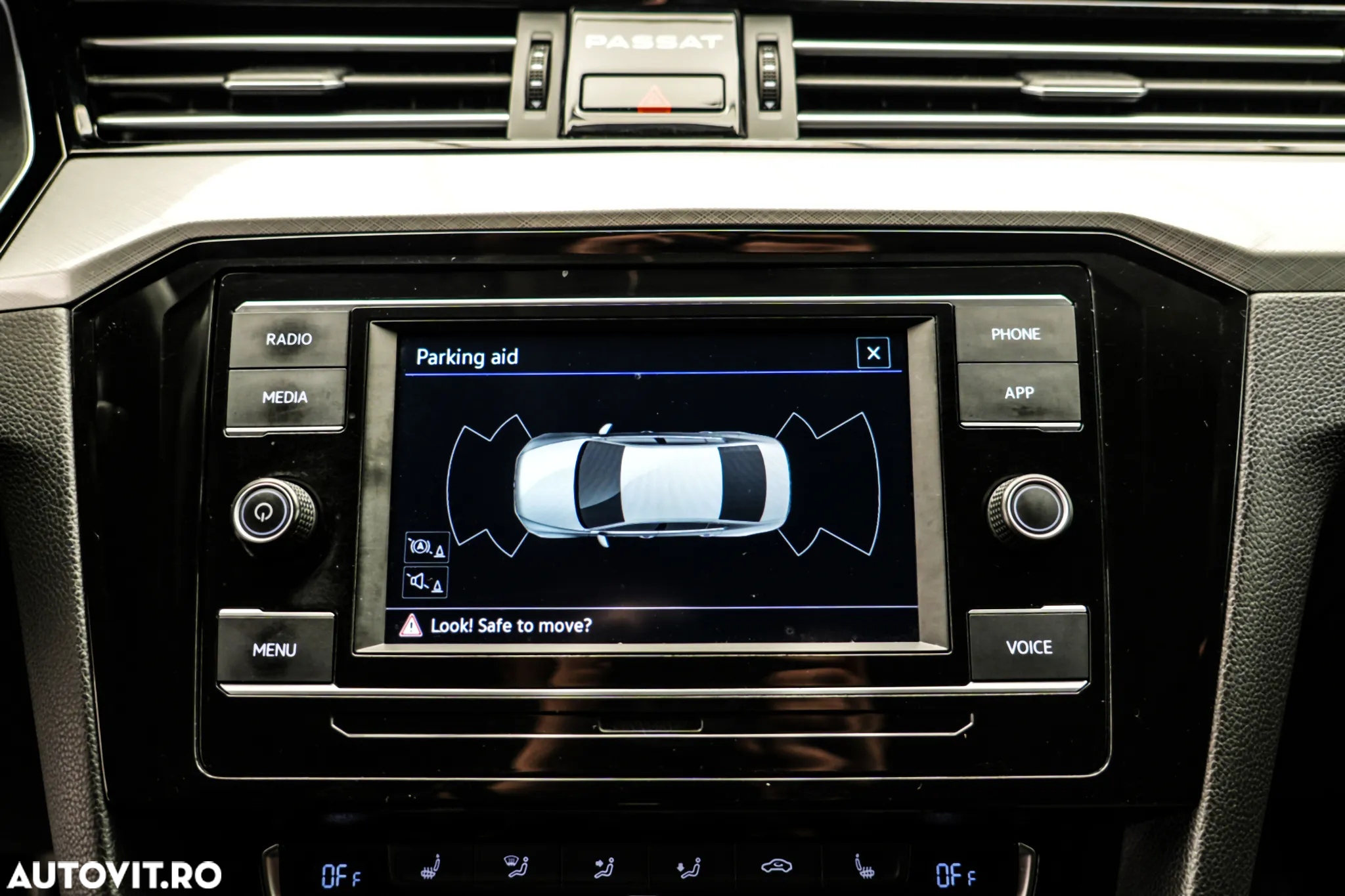 Volkswagen Passat 1.6 TDI DSG Comfortline - 23