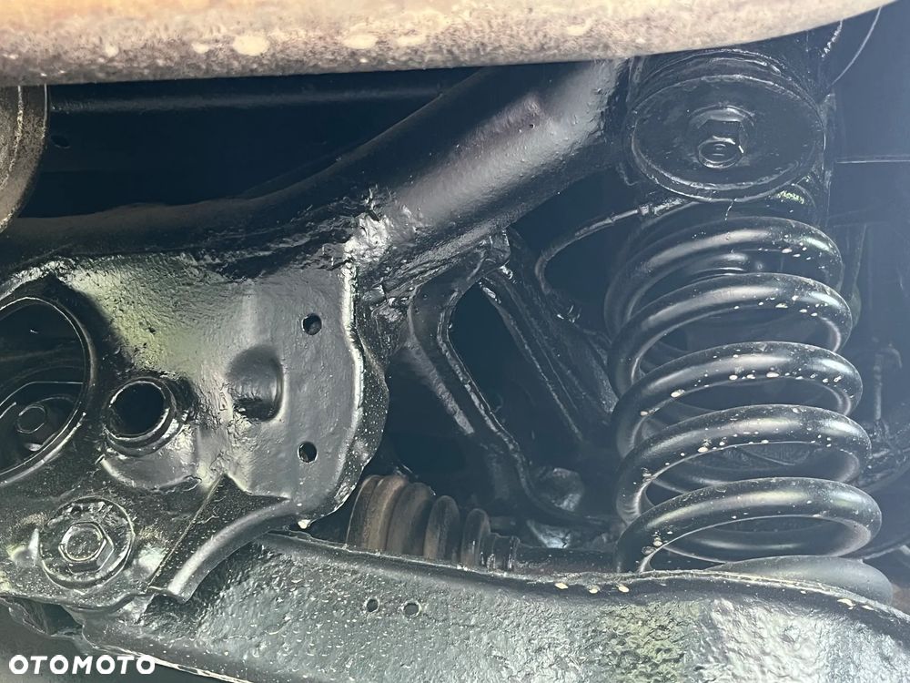 Suzuki Grand Vitara 2.0 - 19
