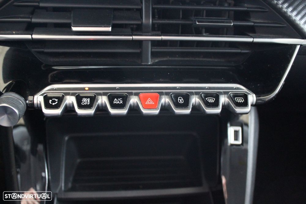 Peugeot 208 1.2 PureTech Active Pack - 17