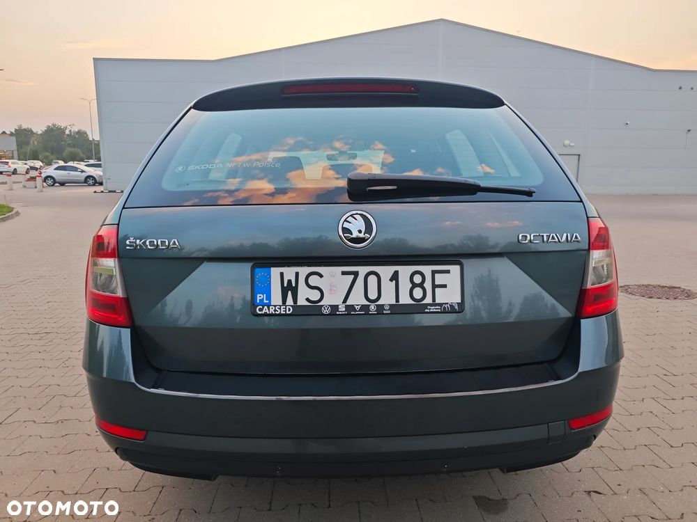 Skoda Octavia 2.0 TDI Ambition DSG - 10