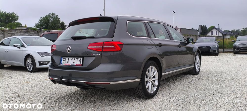 Volkswagen Passat 2.0 TDI SCR DSG Highline - 12