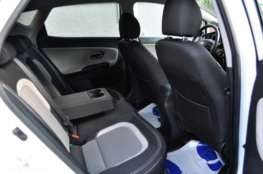 Kia Ceed 1.4 CVVT Dream Team Edition - 16