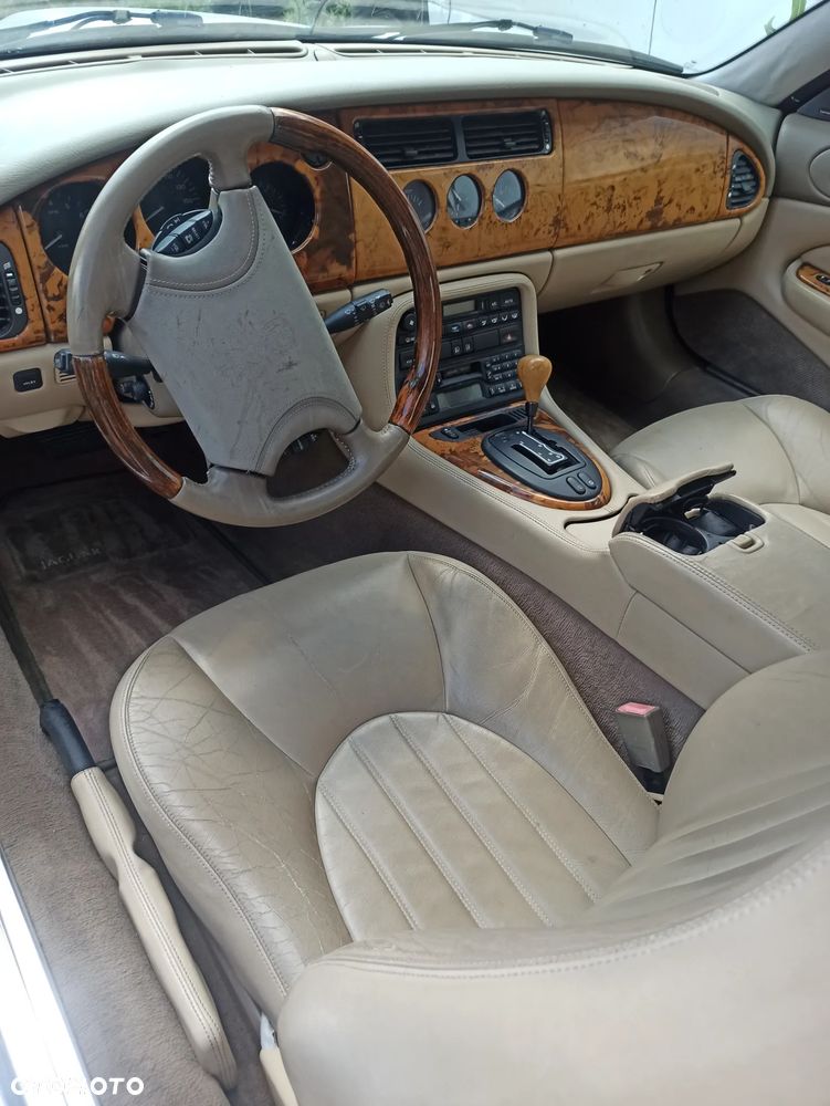 Jaguar XK8 4.0 - 9