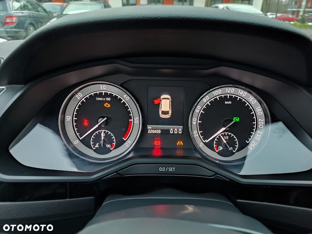 Skoda Superb 2.0 TDI DSG L&K - 16