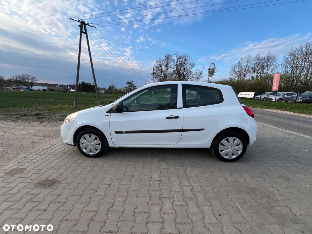 Renault Clio - 8