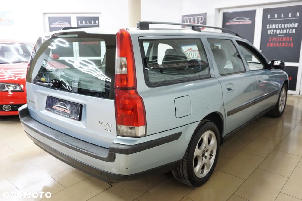 Volvo V70 D5 Comfort - 7
