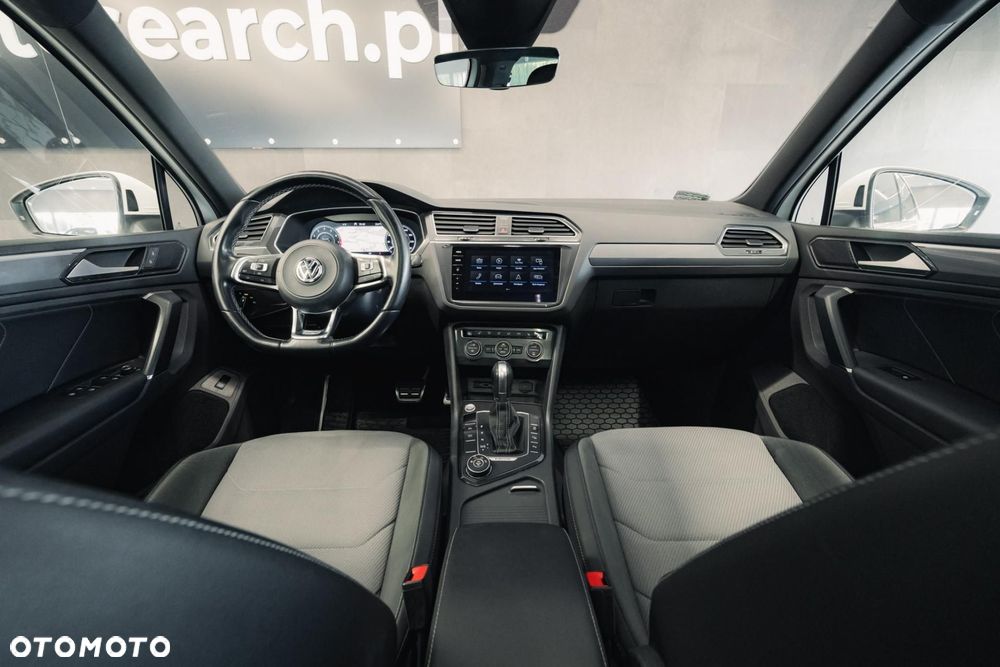 Volkswagen Tiguan - 11