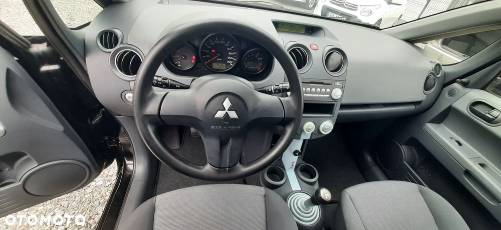 Mitsubishi Colt - 29