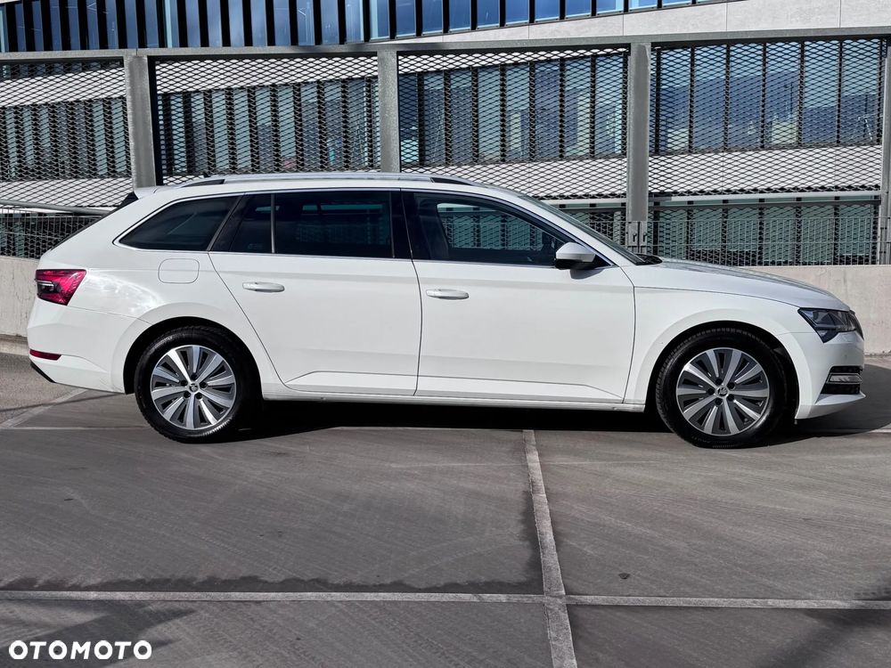 Skoda Superb 2.0 TDI SCR Style DSG - 9