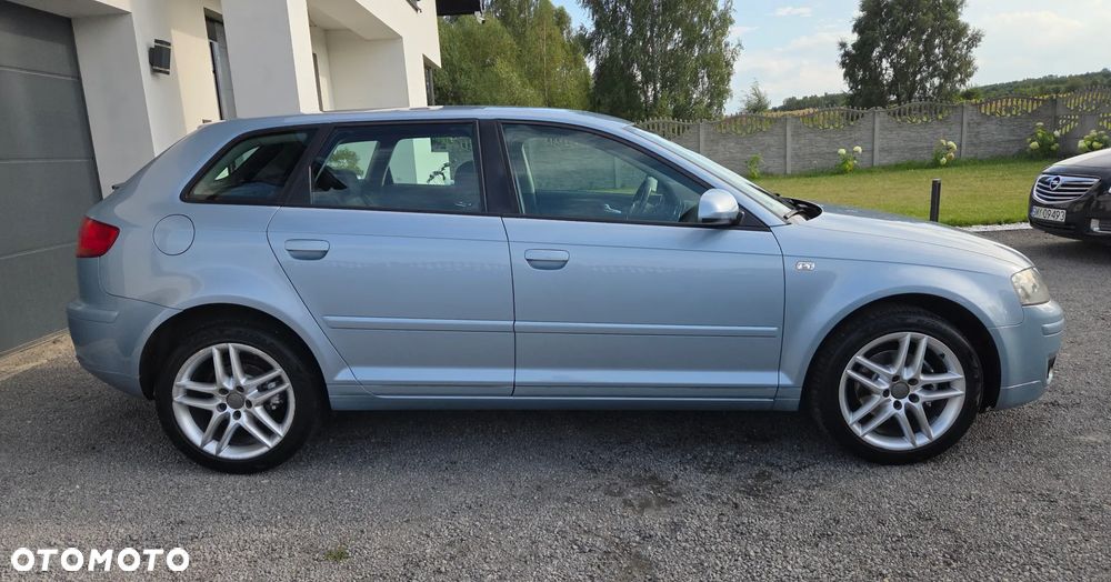 Audi A3 Sportback 1.6 Ambiente - 14