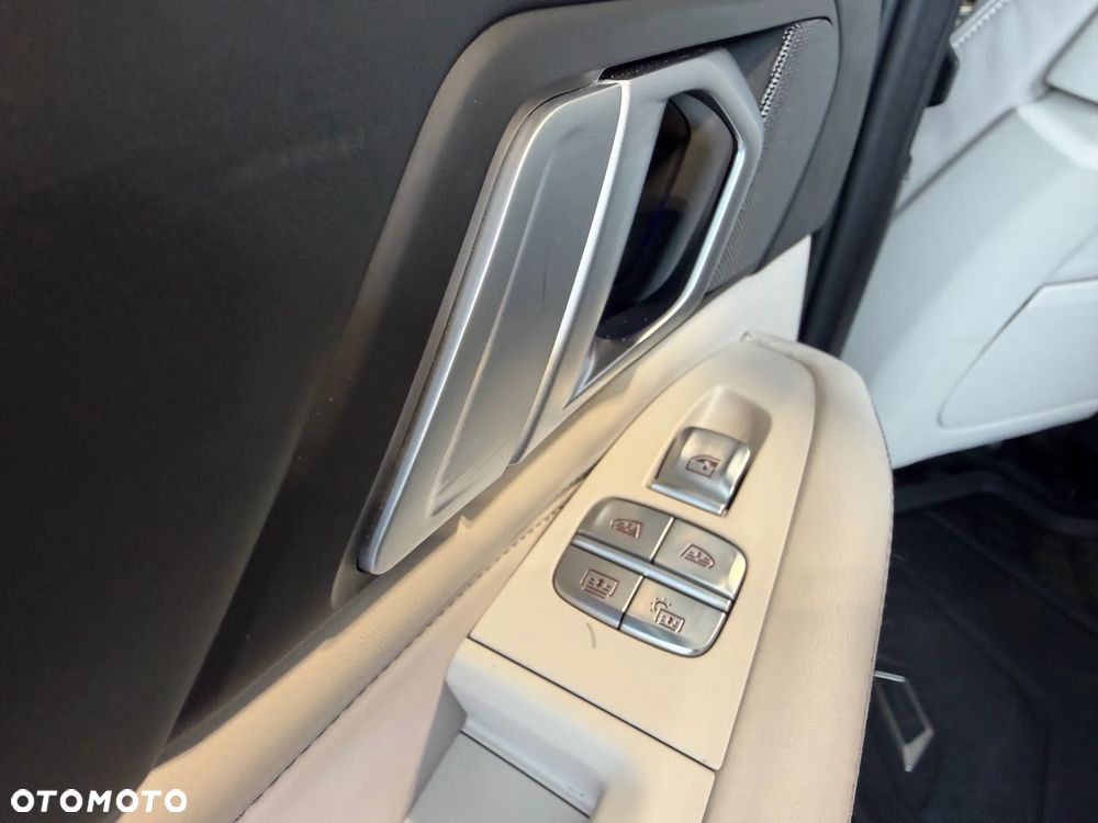 BMW X7 - 24