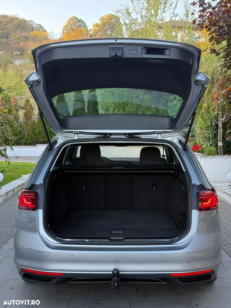 Volkswagen Passat 2.0 TDI SCR DSG Business - 26