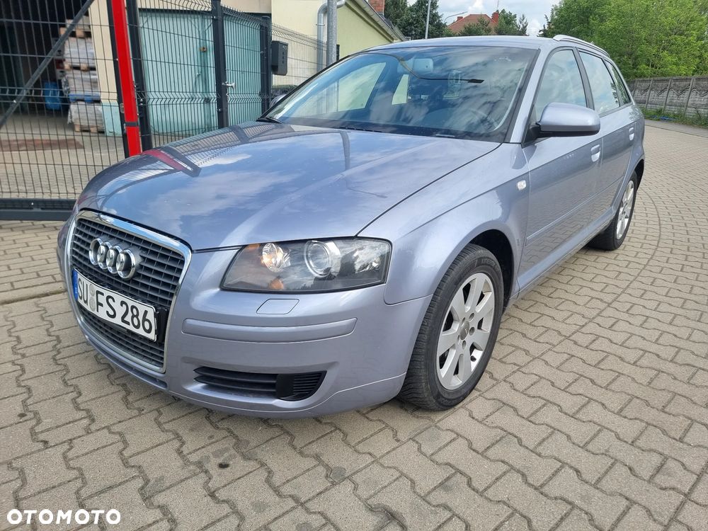 Audi A3 Sportback - 1