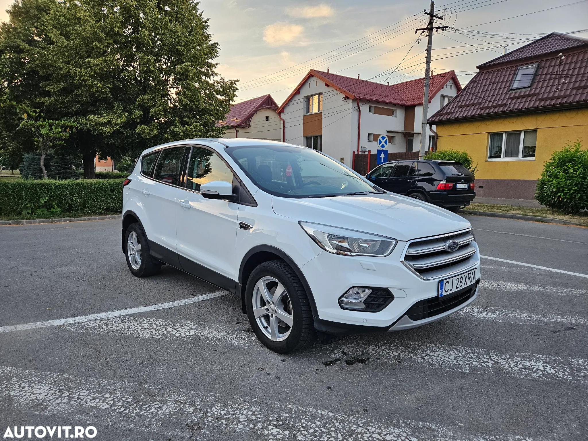 Ford Kuga 1.5 TDCi 2WD Trend - 2