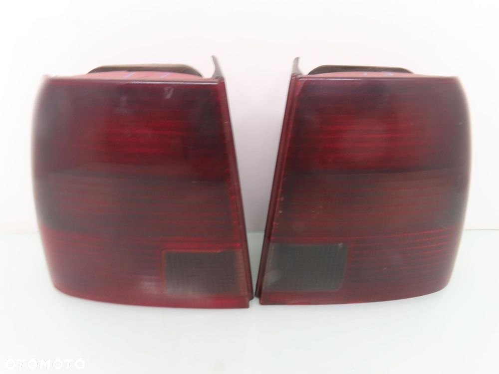 LAMPY TYŁ VW PASSAT B5 PRZYCIEMNIONE 3B5945096F - 1