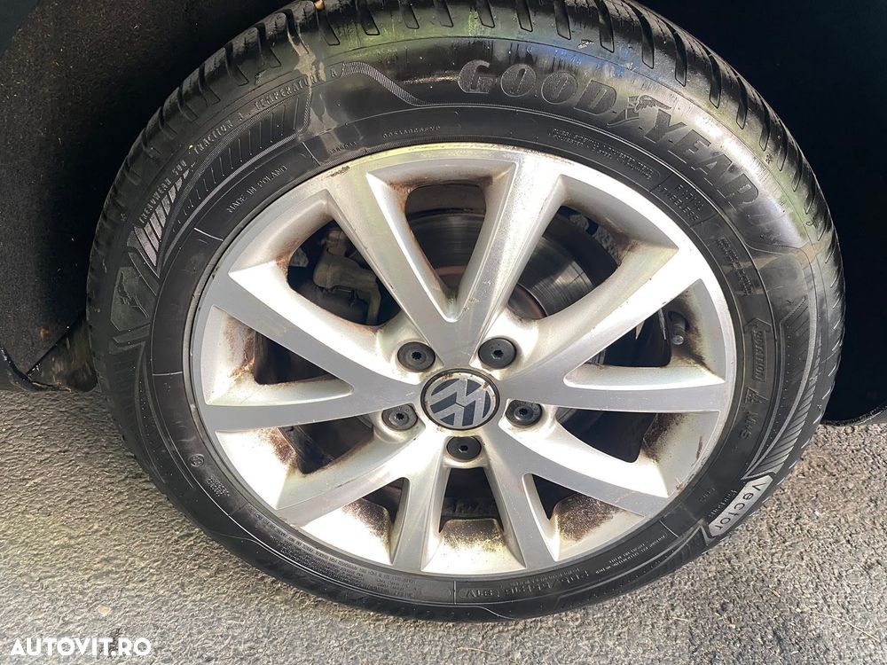 Volkswagen Golf - 26