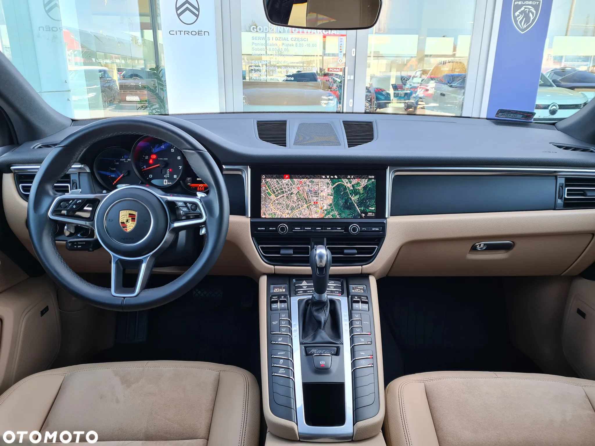 Porsche Macan Standard - 23