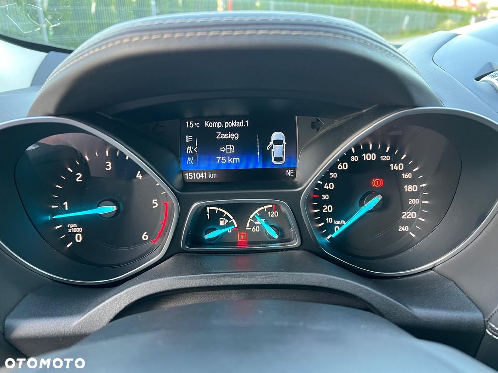 Ford Kuga - 17