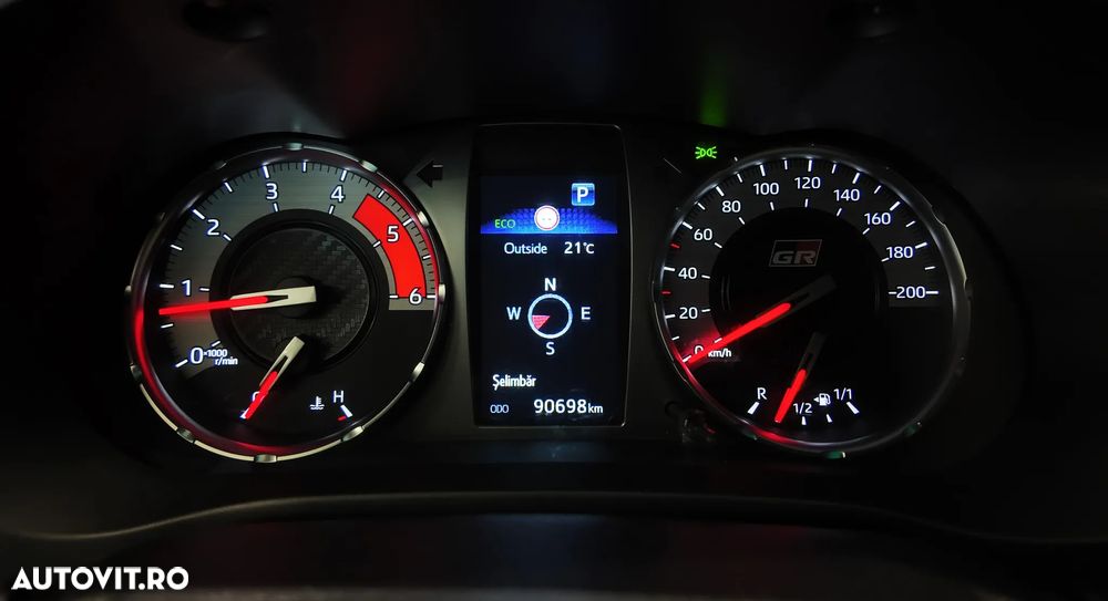 Toyota Hilux 2.8D 204CP 4x4 Double Cab AT GR Sport II - 26