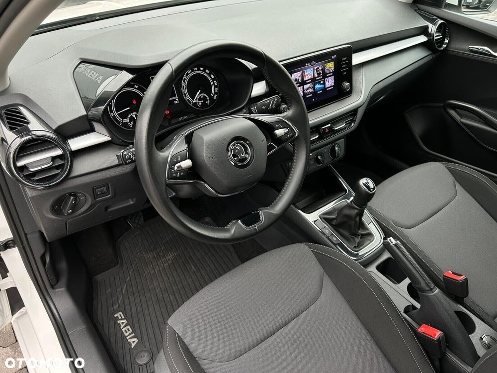 Skoda Fabia 1.0 Ambition - 8