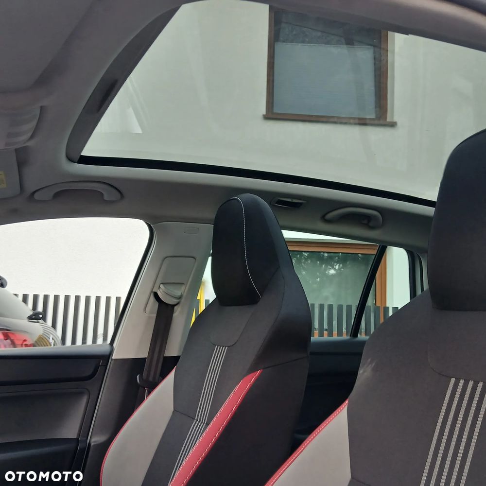 Skoda RAPID 1.2 TSI Monte Carlo - 10