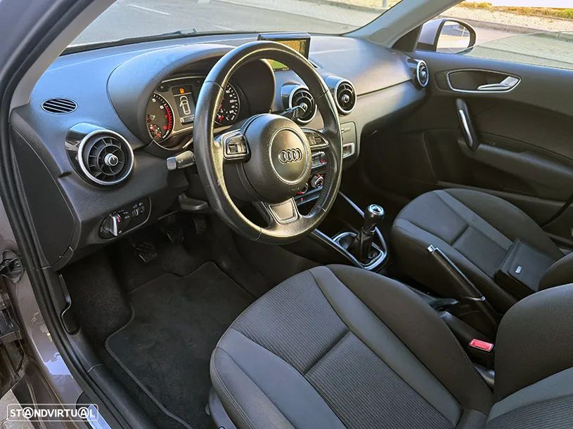 Audi A1 Sportback 1.0 TFSI Design - 10